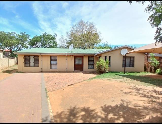 2 BEDROOM HOUSE FOR SALE IN SASOLBURG EXT 1